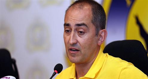 كانيدا: سعيد بأول انتصار رسمي مع بطل الدوري